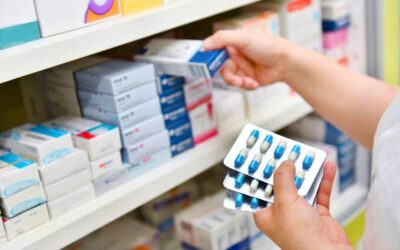 Farmacias reportan desabasto de hasta el 15% de sus medicinas Anafarmex estimó que el 20% de los pacientes tienen que buscar sustancias sustitutas.