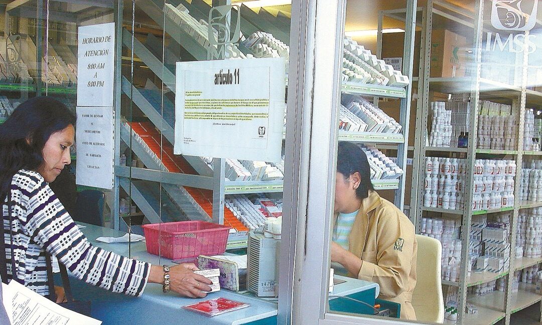 Con retraso y alto cobro, ONU compra sólo 55% de medicinas. UNOPS logra parte de compra consolidada tras seis meses de retraso; omite asignar 31% porque firmas no eran elegibles por corrupción.
